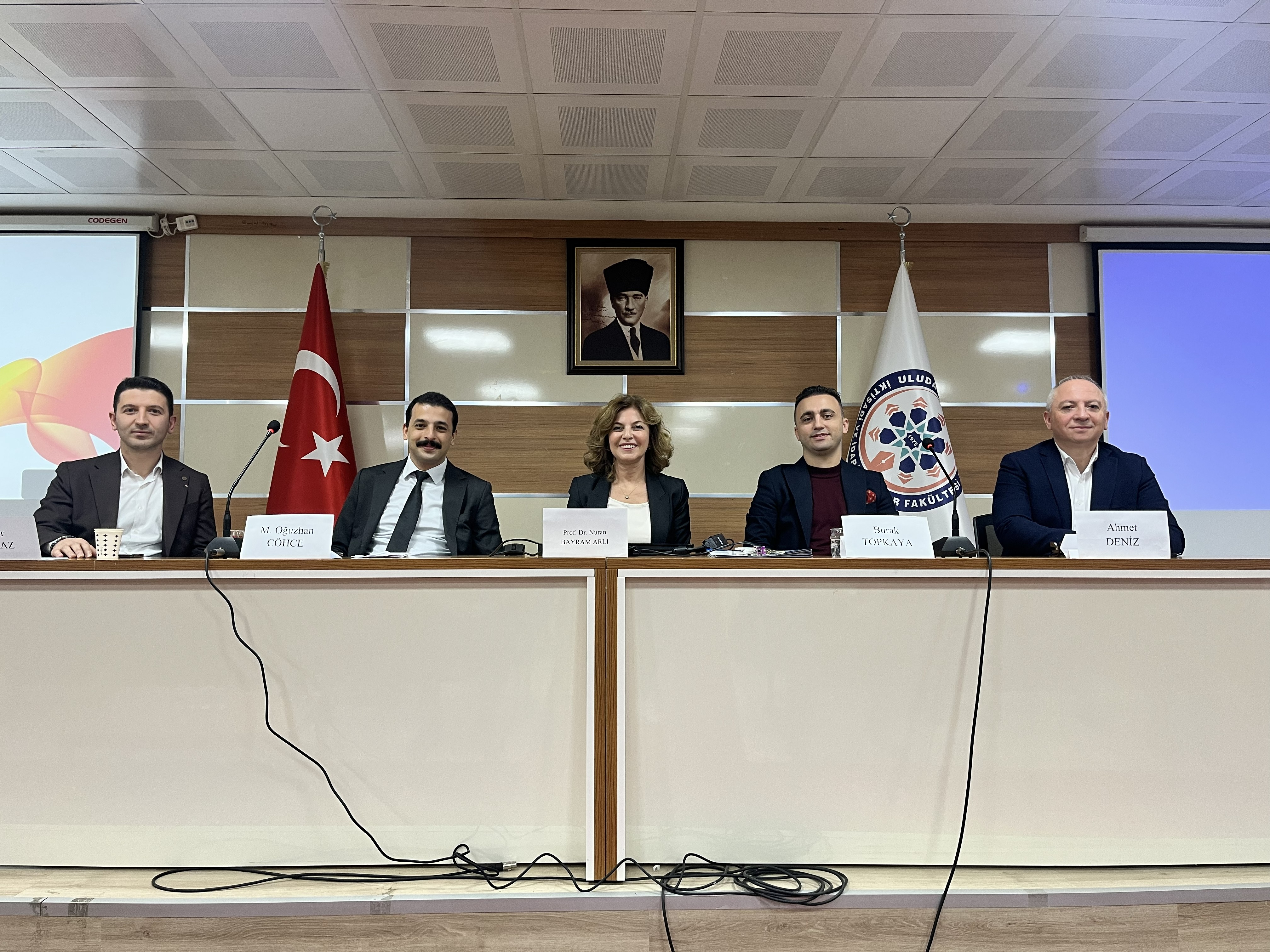 Ekonometri Mezunları Öğrencilerle Buluştu
